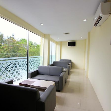 Rivisha Hotel Maguwo Luaran gambar