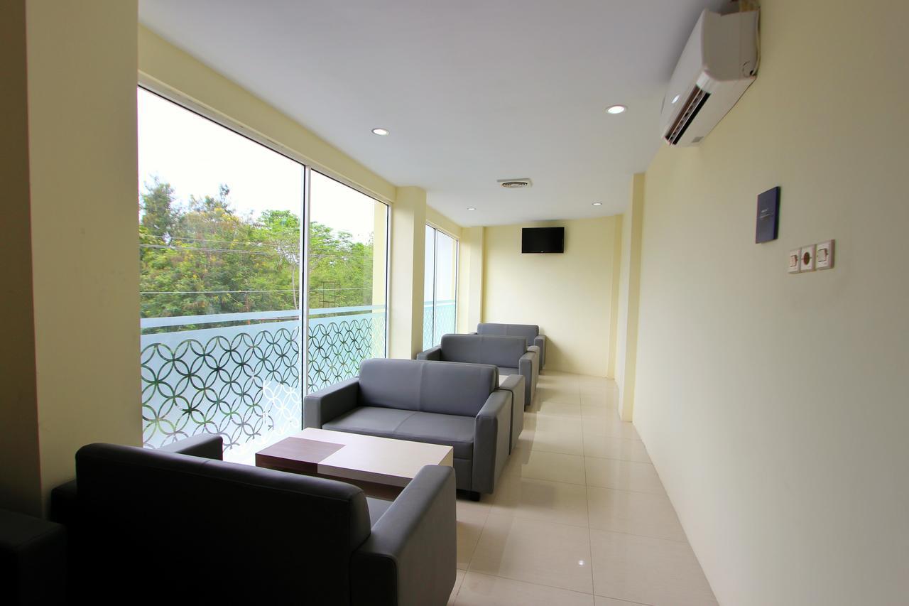 Rivisha Hotel Maguwo Luaran gambar