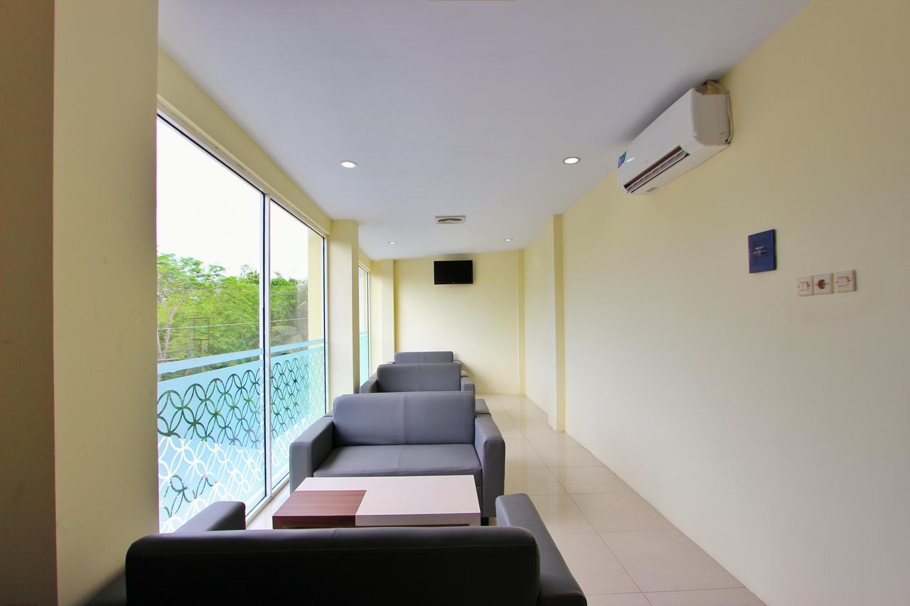 Rivisha Hotel Maguwo Luaran gambar