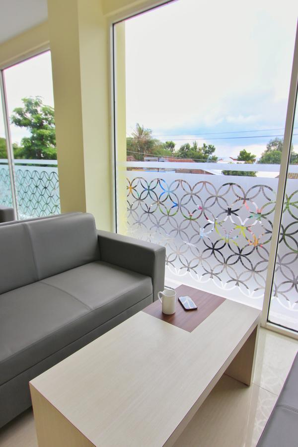 Rivisha Hotel Maguwo Luaran gambar
